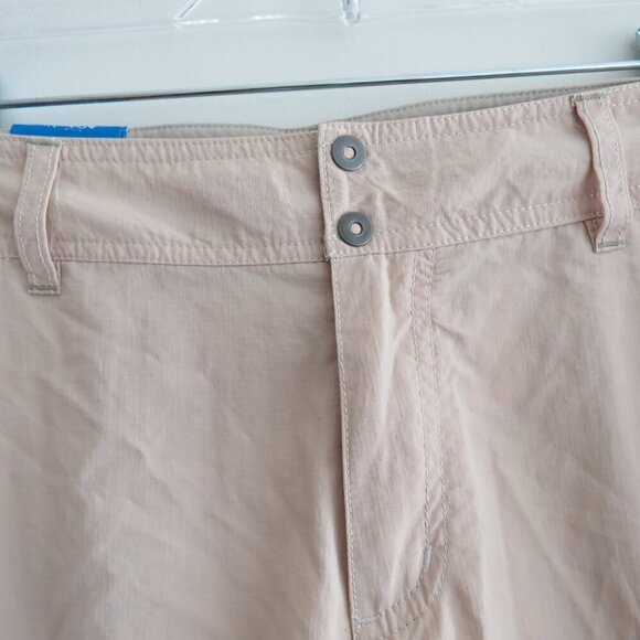 COLUMBIA Coral Point III Omni Shade Shorts in Fossil Tan Outdoor Gorpcore 14 NWT - Picture 6 of 16